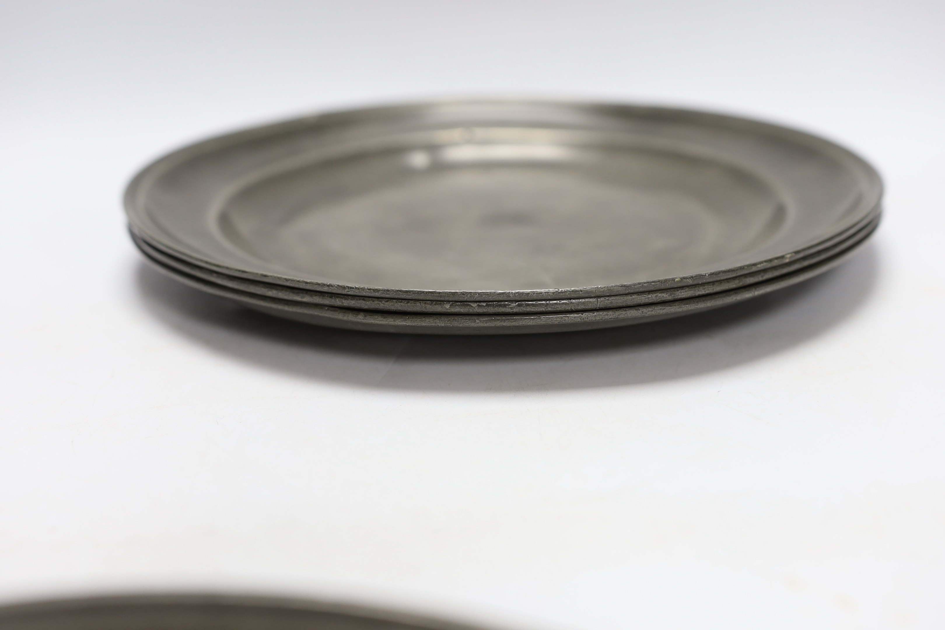 A set of six 18th century French pewter plates, by Jean Baptiste Oudart, Lille, 27cm